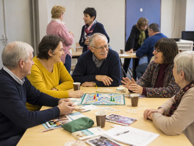 Associations Clubs De Loisirs, Relations en France
