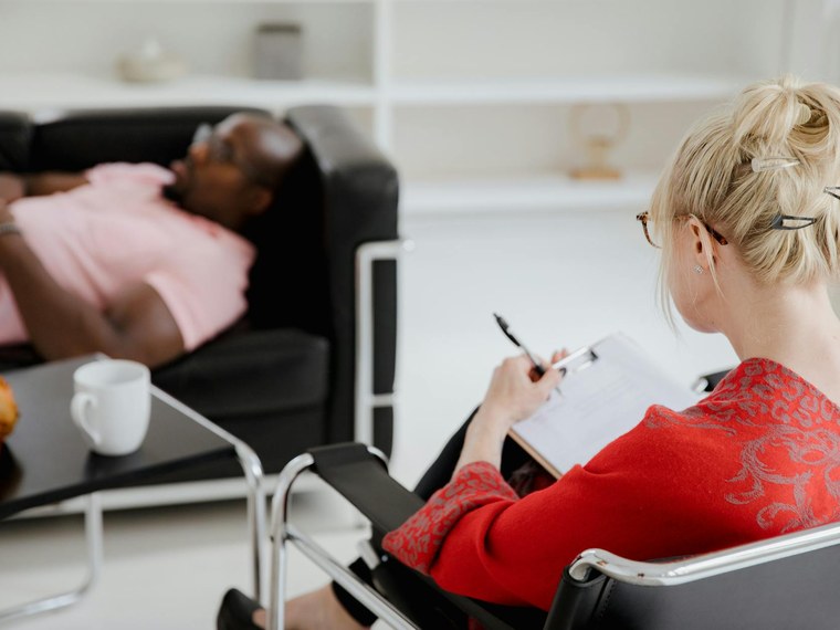 Associations Hôpitaux Psychiatriques, Soins Ambulatoires En Santé Mentale en France