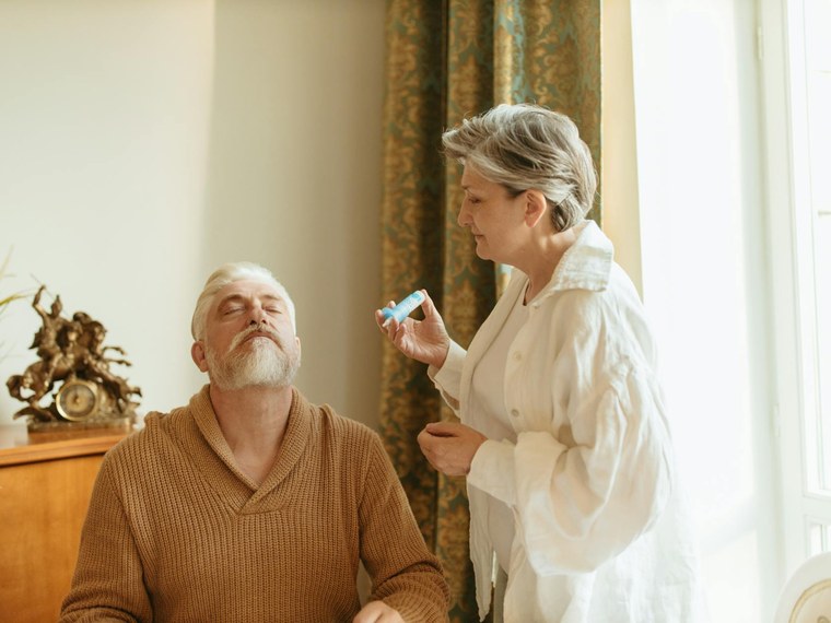 Associations Foyers Pour Personnes Âgées, Maisons De Retraite,  Maisons De Retraite Médicalisées en France