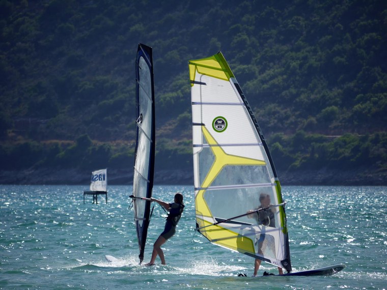 Associations Nautisme, Glisse Sur Eau (Ski Nautique, Surf, Char À Voile) en France