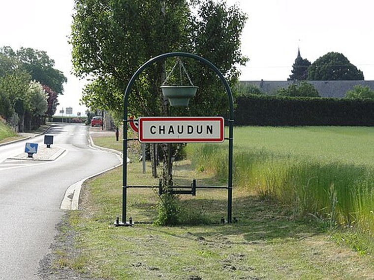 Annuaire des associations de Chaudun - 02 Aisne