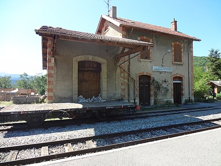 Annuaire des associations de Châteauredon - 04 Alpes-de-Haute-Provence