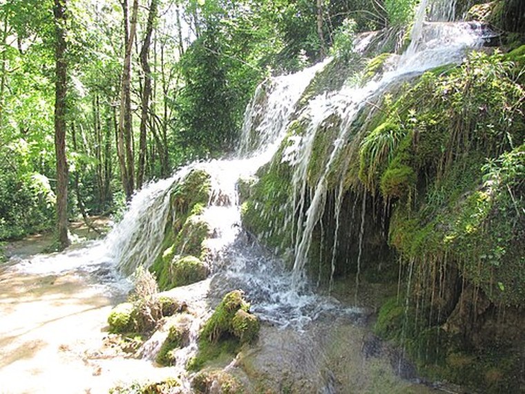 Annuaire des associations de Roquefort-les-Cascades - 09 Ariège