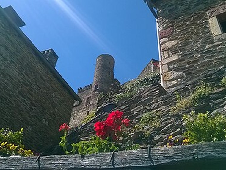 Annuaire des associations de Belcastel - 12 Aveyron