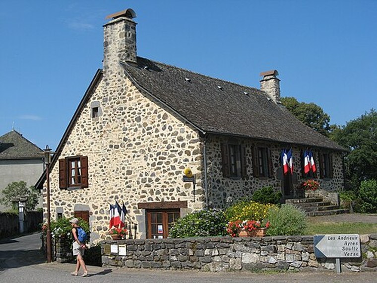 Annuaire des associations de Arches - 15 Cantal