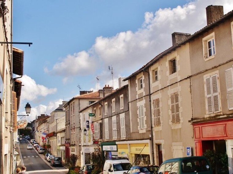 Annuaire des associations de Vaux - 86 Vienne
